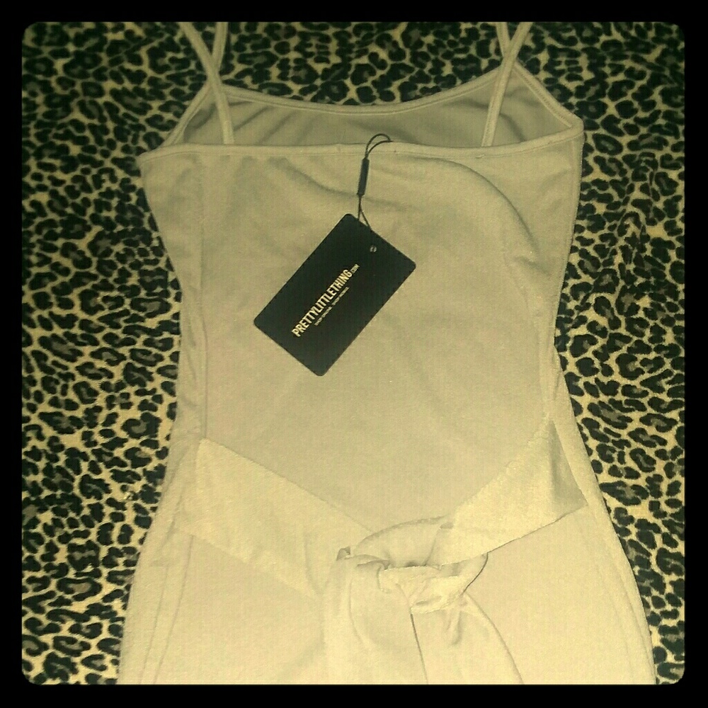 💘 Cute lil silver gray dress 💘